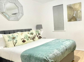 Modern London flat with private parking
